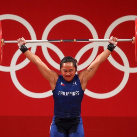 Weightlifter Hidilyn Diaz Wins first-ever Olympic gold for the Philippines