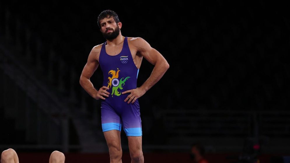 Ravi Kumar reaches gold medal match after beating Nurislam Sanayev