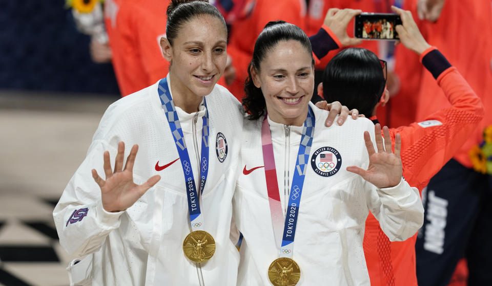 Sue Bird claimed an incredible FIFTH GOLD MEDAL at the Tokyo 2020