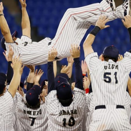Atsunori hits the right note by leading Japan to the top of the baseball