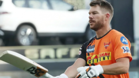 Trevor Bayliss said the SunRisers Hyderabad team is aiming to field youthful players, putting David Warner’s future in doubt.