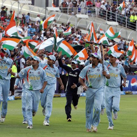 MS Dhoni-led Team India Beat Pakistan to Win