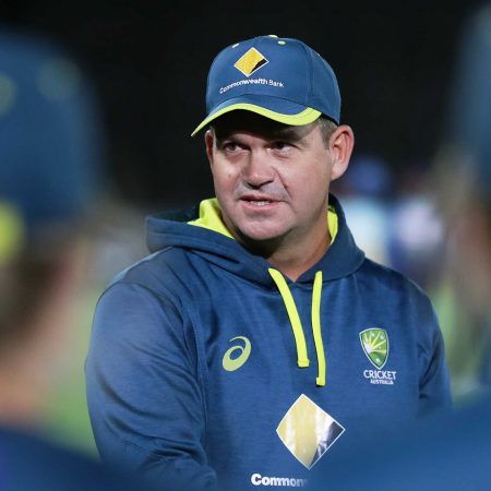 Coach Matthew Mott has called for an extra day of play to women’s Tests