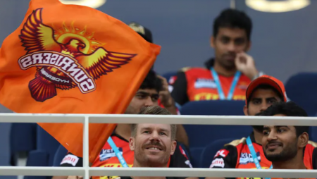 David Warner Waves SRH Flag cheering on his team during clash IPL 2021 in Dubai