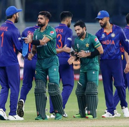 PAKISTAN win by 10 wickets, beat INDIA for the 1st time in World Cup history