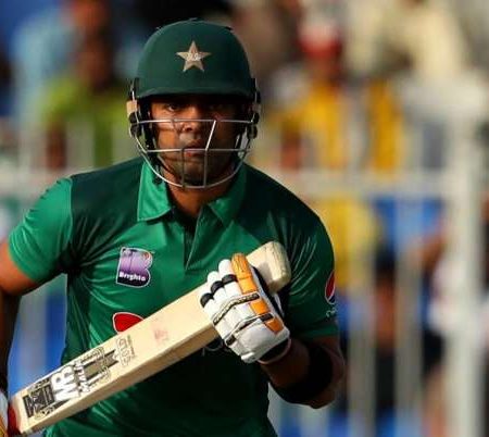Umar Akmal leaves Pakistan for cricket league  in California