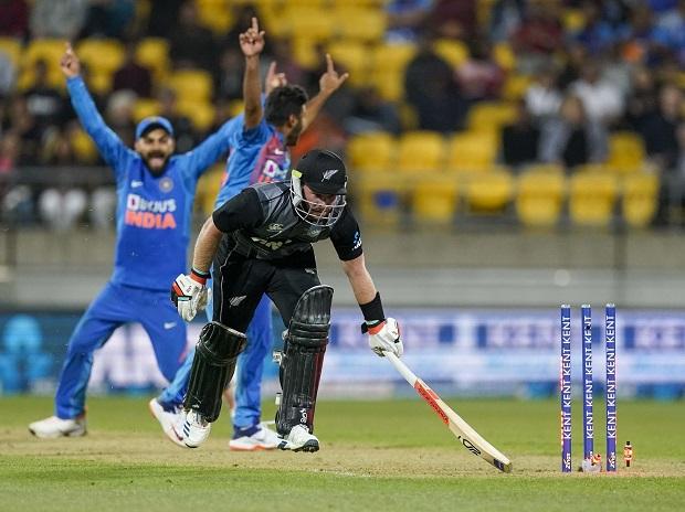 2nd T20I: India clinches the series with a 7-wicket victory over New Zealand.