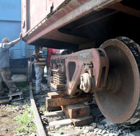 A diesel locomotive is derailed in Jharkhand after a “bomb detonation” on railroad tracks.