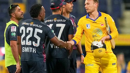 As the Gladiators defeat the Bulls, Tom Kohler-Cadmore wins a duel with Adil Rashid.