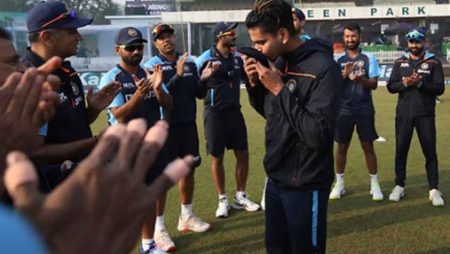 In “Moment To Cherish,” Shreyas Iyer receives a test cap from Sunil Gavaskar, and the BCCI shares the video.