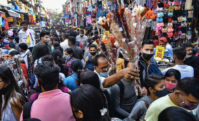 Amid the Covid Surge, there will be no mass gatherings in Mumbai starting today.