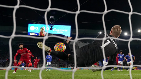 Watch Mohamed Salah’s Penalty Miss Against Leicester City.