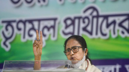 In 2024, “Khela Hobe” Will Defeat BJP In Lok Sabha Elections: Mamata Banerjee is a Bengali politician.