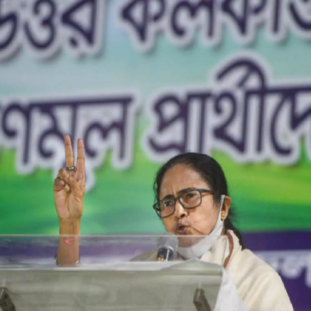 In 2024, “Khela Hobe” Will Defeat BJP In Lok Sabha Elections: Mamata Banerjee is a Bengali politician.