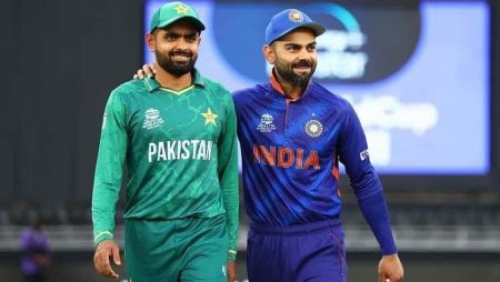 Babar Azam gets quizzed by a reporter about his T20 World Cup conversation with Virat Kohli. 