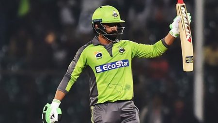 Mohammad Hafeez Reacts to Lahore Qalandars Winning the PSL League Title