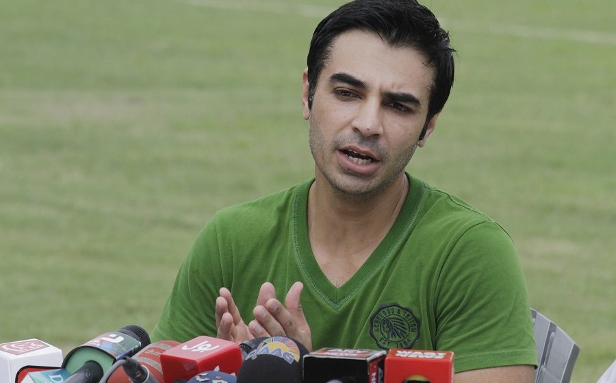 Salman Butt criticizes PCB for preparing a ‘dead’ wicket for the Rawalpindi Test.