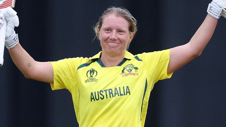 WWC: Alyssa Healy Incredible Direct Hit Against WI
