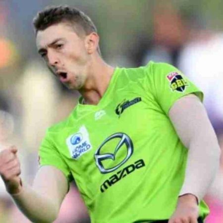 One of the top bowlers in the Big Bash League Daniel Sams is struggling in the Indian Premier League.