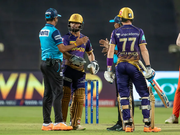 Rinku Singh of KKR Argues With Umpire Over DRS After Being Denied A Review