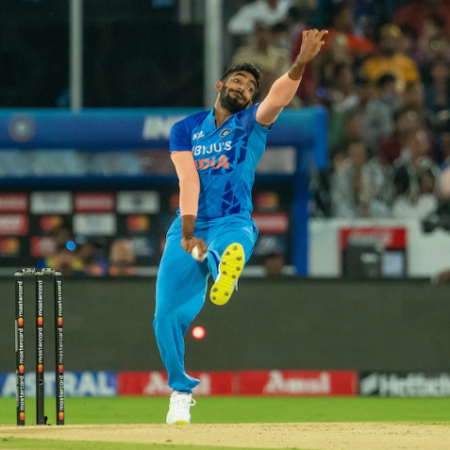 Shane Watson Selects This Bowler to Replace Jasprit Bumrah in the T20 World Cup, Explains Why