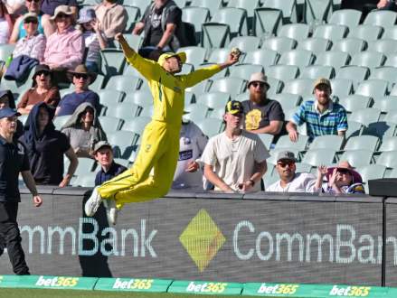 Australia Star’s “Crazy” Effort On The Boundary Is Denied, As You Can See Six Dawid Malan