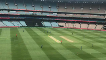 Shoaib Akhtar’s response to the empty MCG stands for the Australia-England match is “One Month After Pak vs. Ind…” ODI