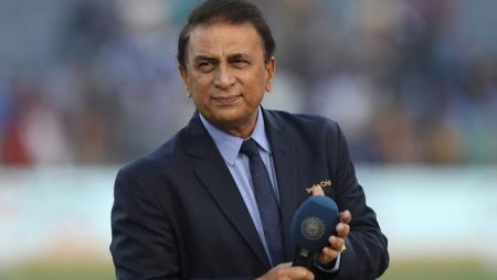 Sunil Gavaskar slams English commentators for criticizing Indian fans