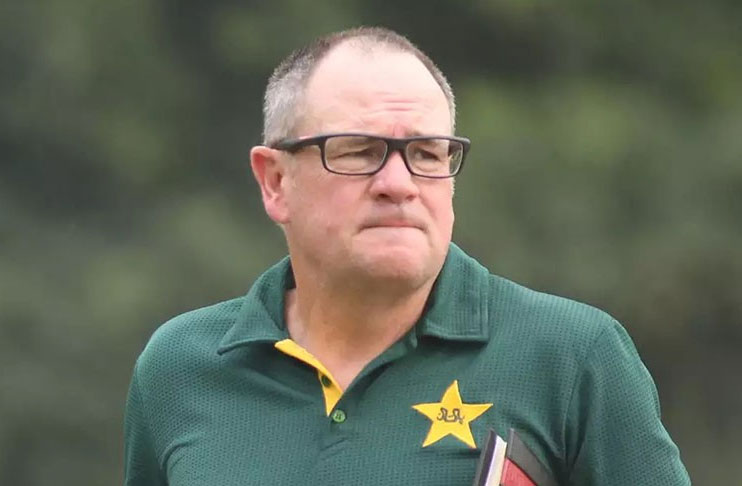 Mark Coles resigns as head coach of the Pakistan women’s team.