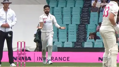Aamer Jamal humorously attempts to bowl without a ball in his hand